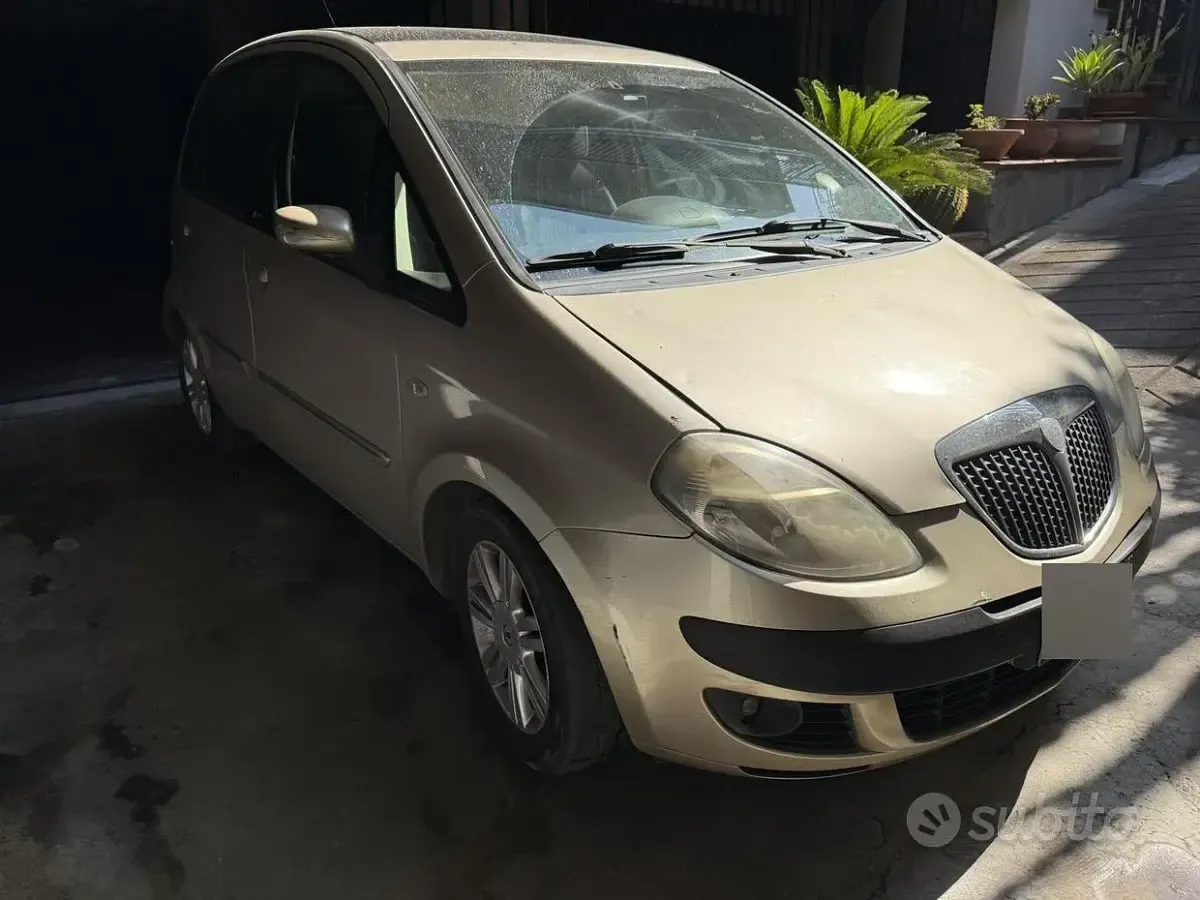 Usata Lancia Musa 90 CV (66 kW) 2006 Monovolume