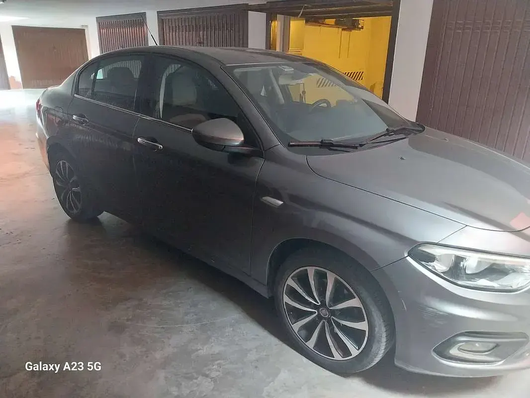 Usata Fiat Tipo Lounge 120 CV (88 kW) 2016 Grigio Berlina