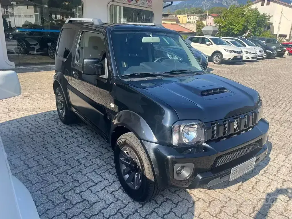 Usata Suzuki Jimny 84 CV (61 kW) 2018 Nero SUV