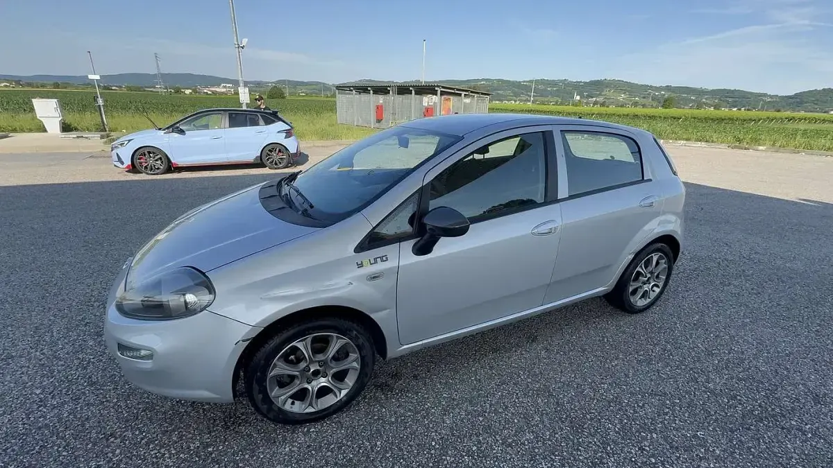 Usata Fiat Punto 77 CV (56 kW) 2014 Argento Utilitaria