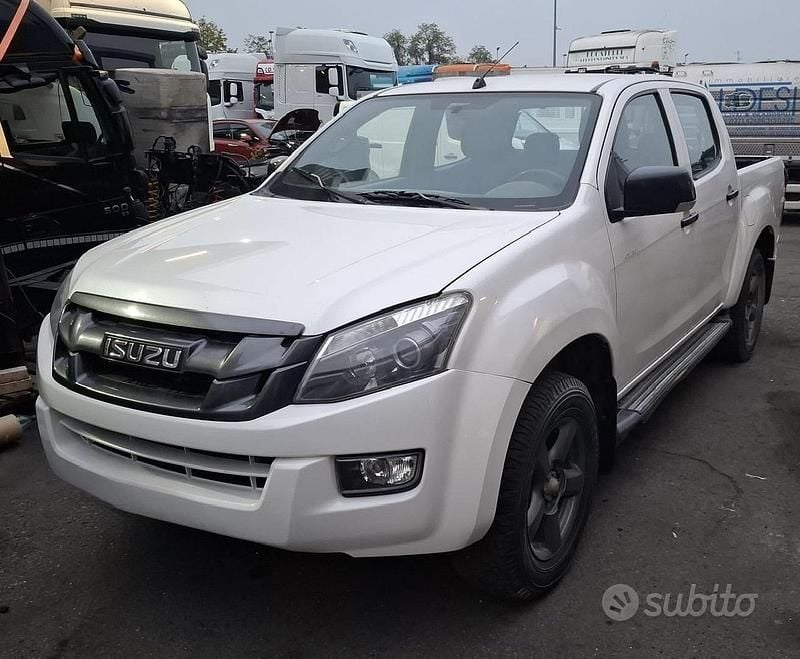 Usata Isuzu D-Max 163 CV (119 kW) 2015 Bianco SUV