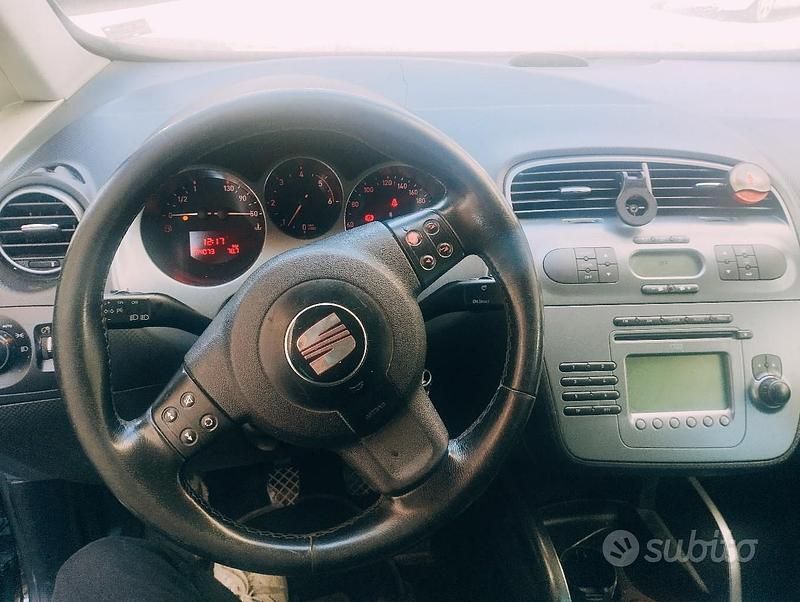 Usata Seat Altea 105 CV (77 kW) 2007 Nero Utilitaria