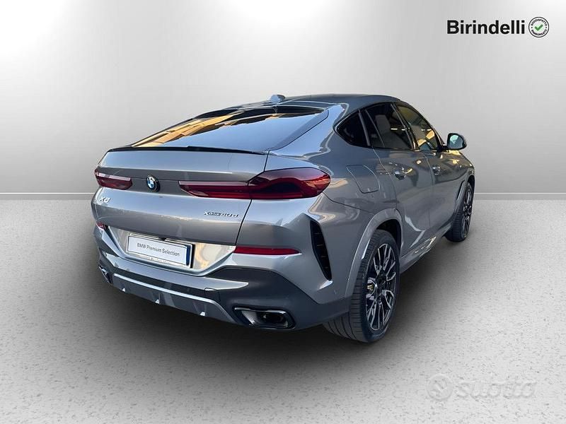 Usata BMW X6 M Sport 340 CV (250 kW) 2024 Skyscraper grey metallic SUV