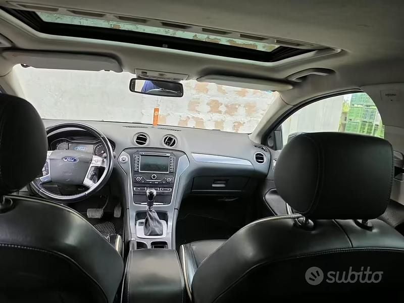 Usata Ford Mondeo Titanium 163 CV (119 kW) 2012 Blu Station wagon