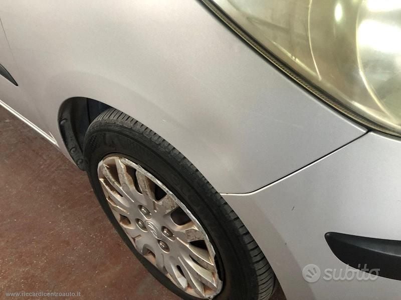 Usata Hyundai i10 Style 65 CV (47 kW) 2009 Argento Utilitaria