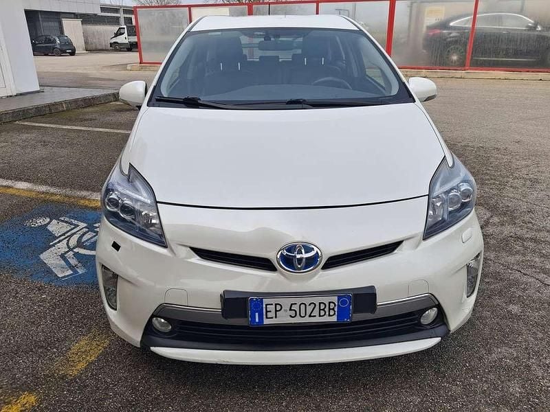Usata Toyota Prius 99 CV (72 kW) 2013 Bianco Berlina