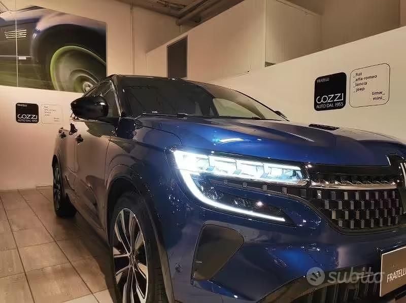 Usata Renault Austral Techno 131 CV (96 kW) 2025 Blu SUV