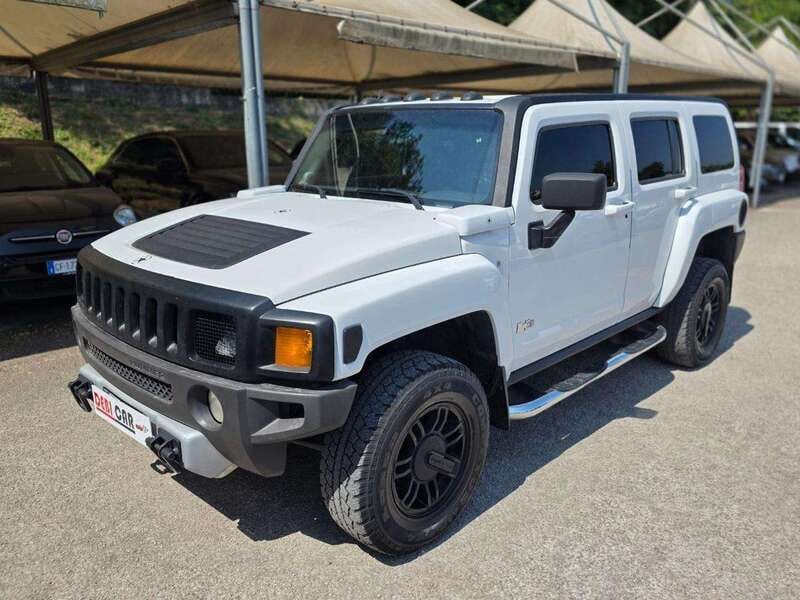 Bianco Usata 2009 Hummer H3 SUV | 18.999 € (Ottimo prezzo) - Immagine 1/4
