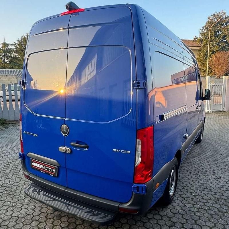 Usata Mercedes Sprinter 114 CV (83 kW) 2025 Blu/azzurro Furgone
