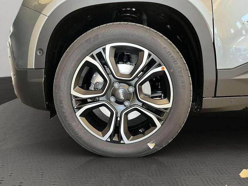 Nuova Jeep Avenger Summit 110 CV (80 kW) 2025 Grigio scuro SUV