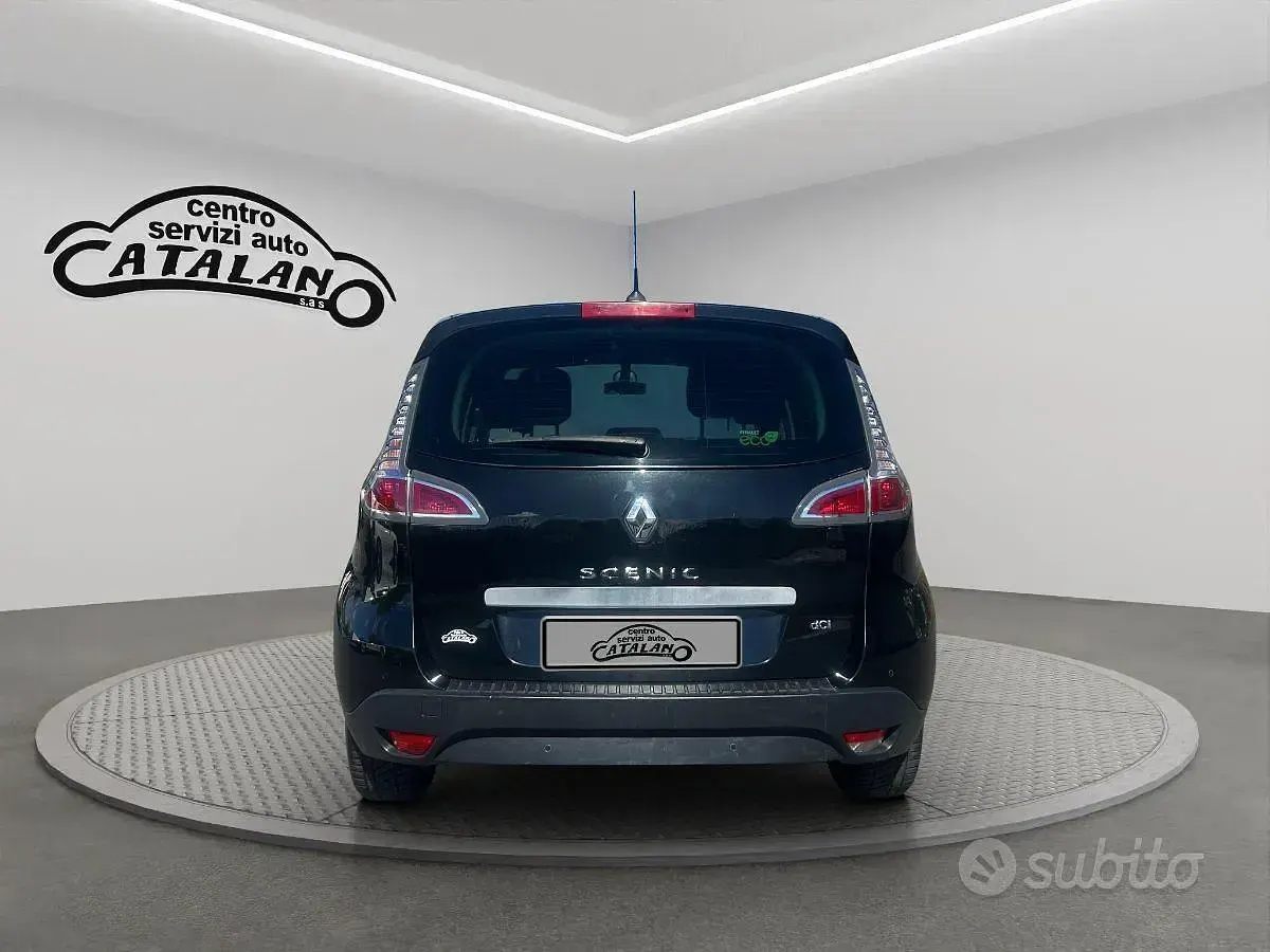 Usata Renault Scénic XMOD 109 CV (80 kW) 2015 Nero Monovolume
