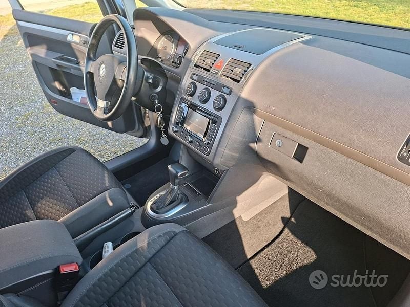 Usata VW Touran 140 CV (102 kW) 2010 Monovolume