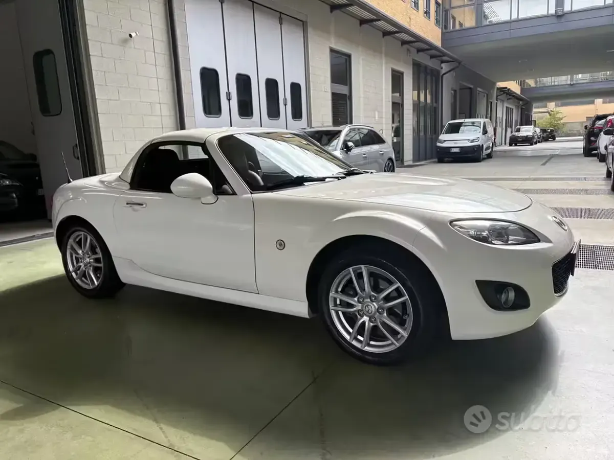 Usata Mazda MX5 126 CV (92 kW) 2012 Bianco Cabrio