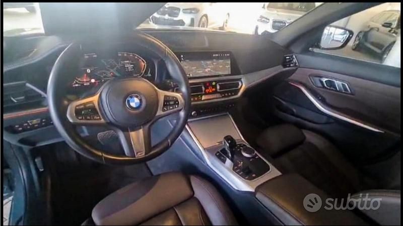 Usata BMW 318 Luxury Line 150 CV (110 kW) 2022 Grigio Station wagon