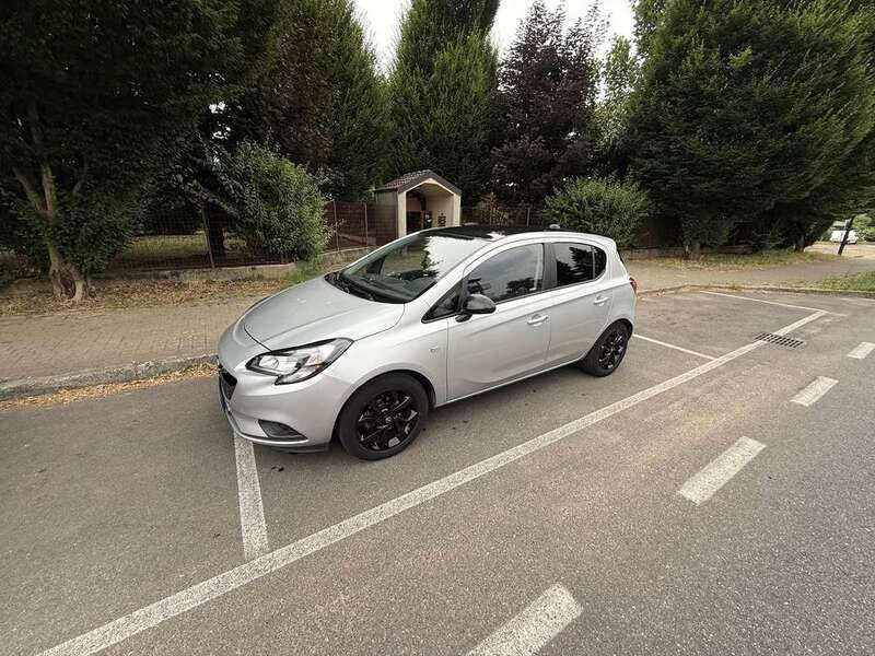 Usata 2017 Opel Corsa Tre volumi | 5500 € (Super prezzo) - Immagine 1/4