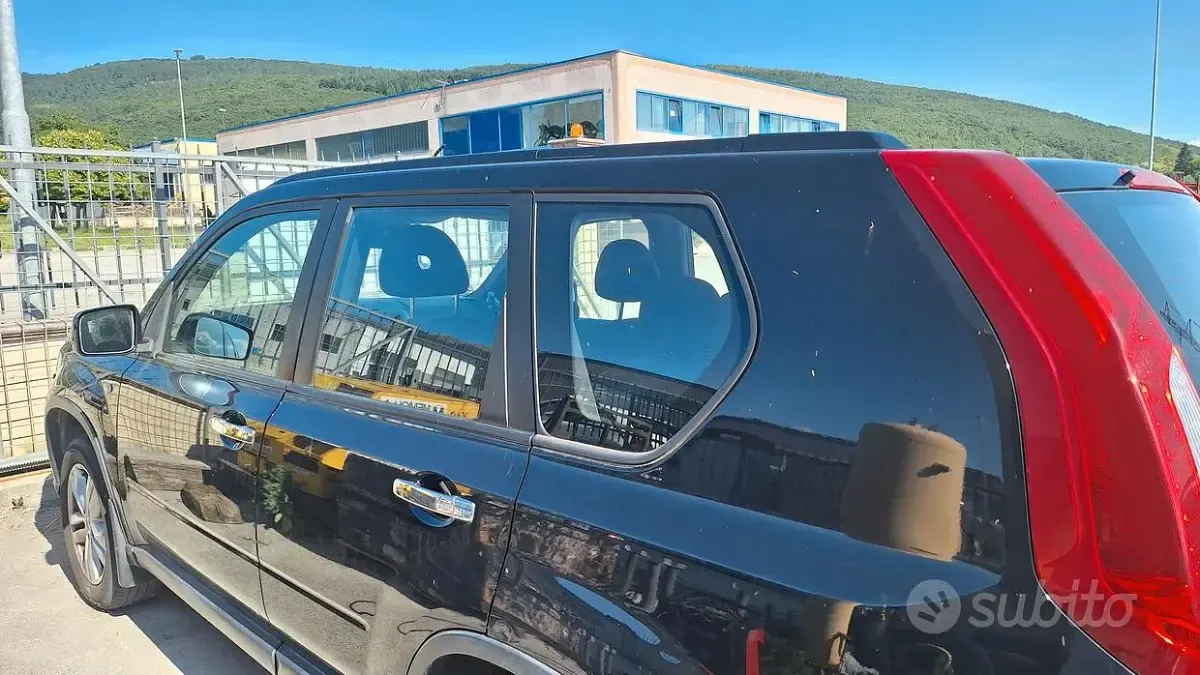 Usata Nissan X-Trail 150 CV (110 kW) 2011 Nero SUV