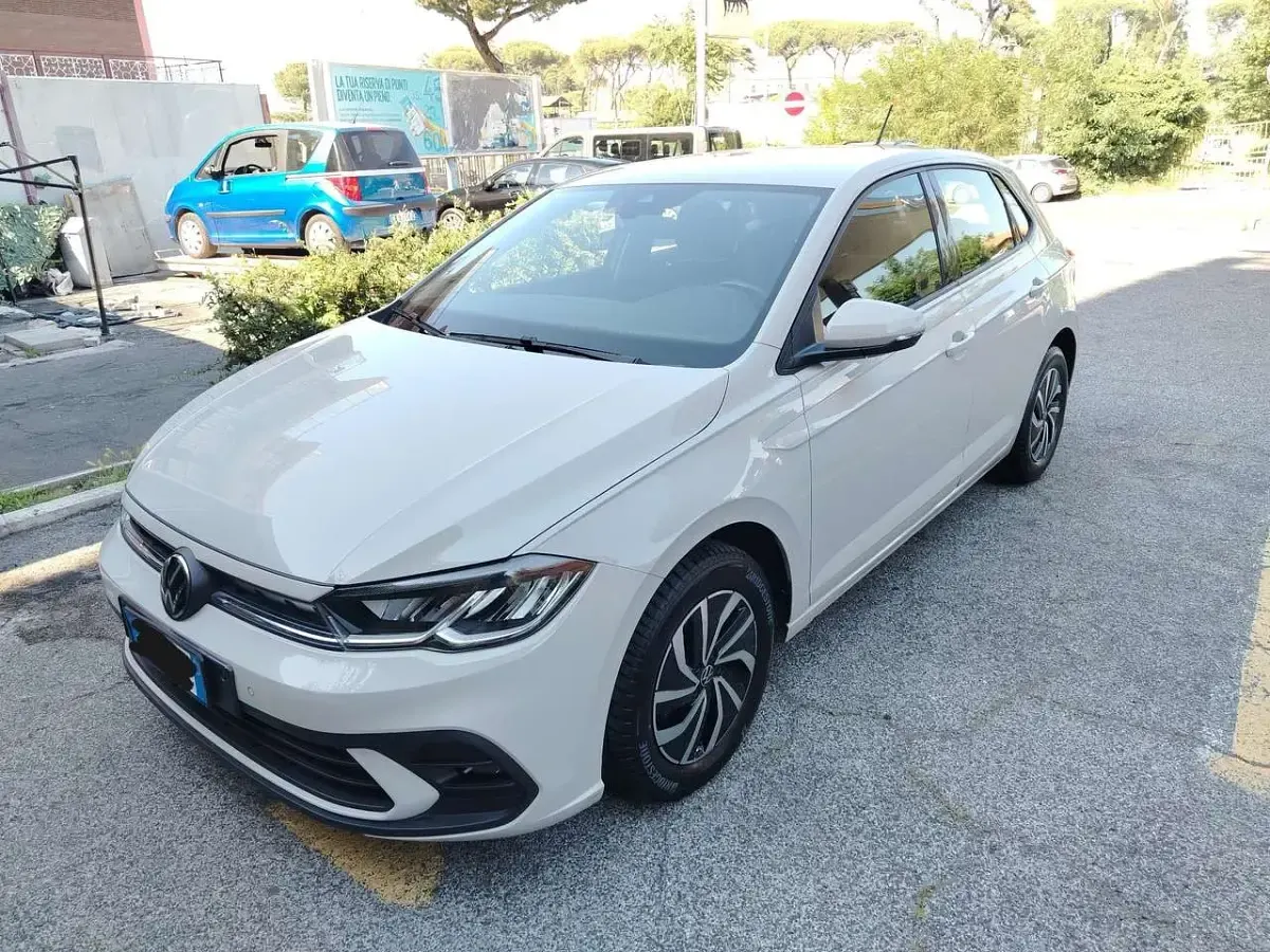 Usata VW Polo Style 95 CV (69 kW) 2023 Beige Utilitaria