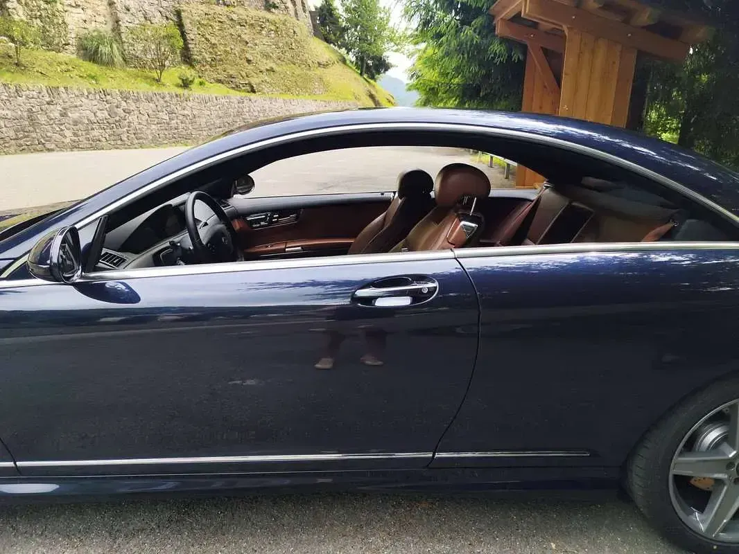 Usata Mercedes CL500 387 CV (284 kW) 2009 Blu/azzurro Coupé