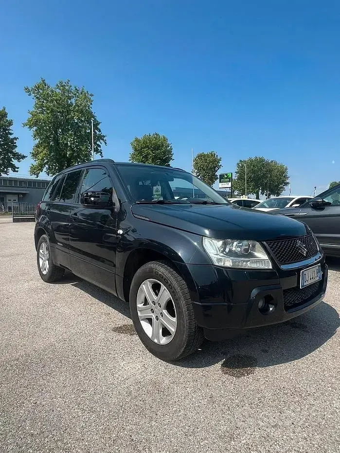 Usata Suzuki Grand Vitara 129 CV (94 kW) 2007 Nero SUV