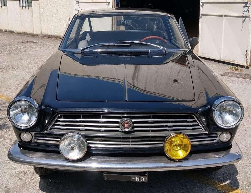 Usata Fiat 2300 S 136 CV (100 kW) 1966 Nero Coupé