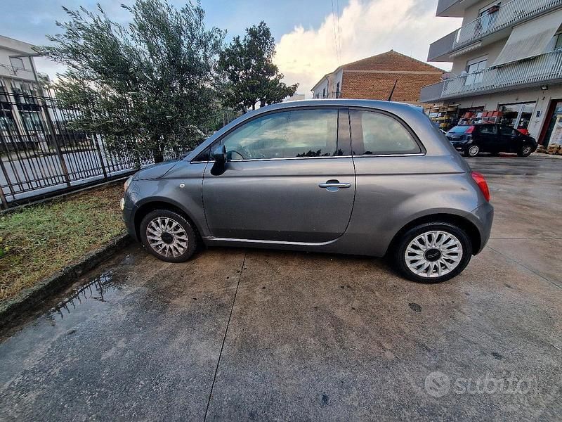 Usata 2017 Fiat 500 Lounge Tre volumi | 8900 € (Buon prezzo) - Immagine 1/4