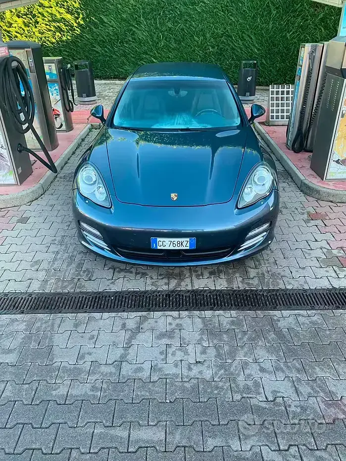 Usata Porsche Panamera 4 300 CV (220 kW) 2010 Bluazzurro Utilitaria