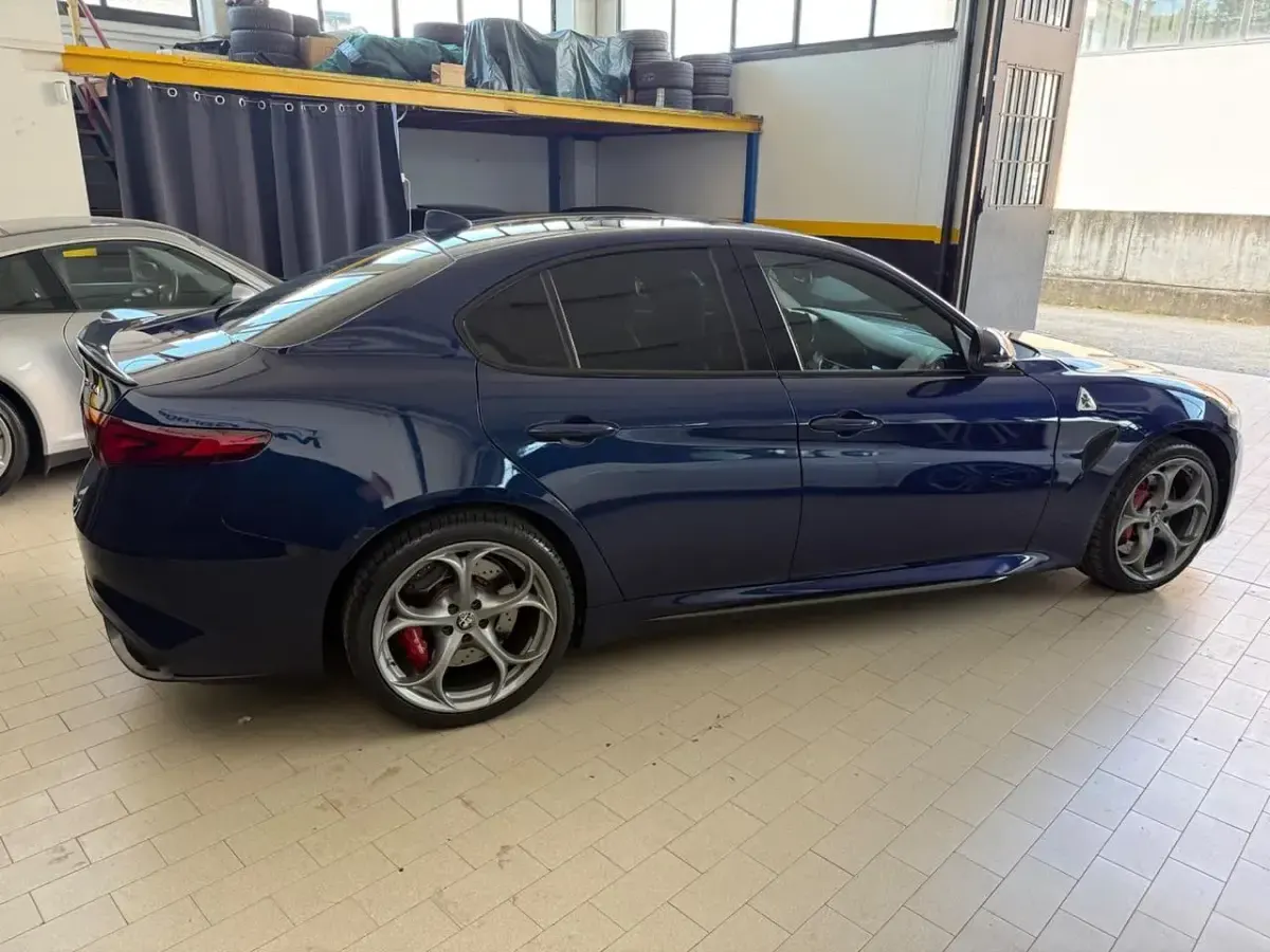 Usata Alfa Romeo Giulia Quadrifoglio 510 CV (375 kW) 2017 Blu Berlina