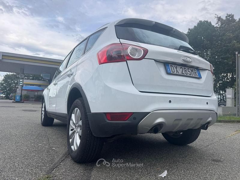 Usata Ford Kuga 140 CV (102 kW) 2009 Bianco SUV