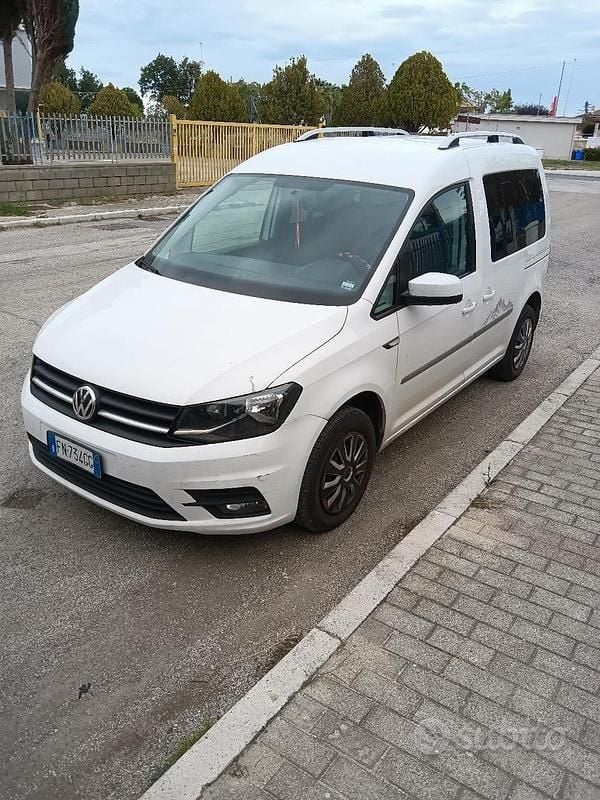 Bianco Usata 2018 VW Caddy Monovolume | 14.300 € (Buon prezzo) - Immagine 1/4