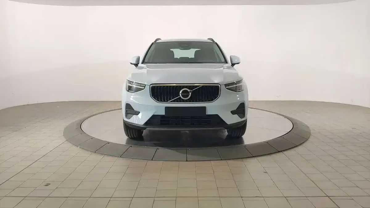Nuova Volvo XC40 163 CV (119 kW) 2026 Cloud blue SUV