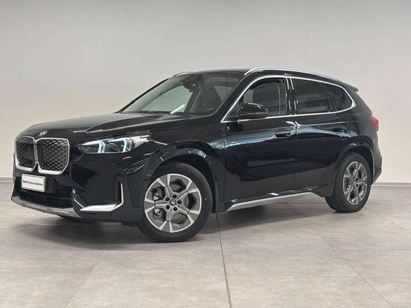 Usata BMW iX1 150 kW (204 CV) 2025 668 nero pastello SUV