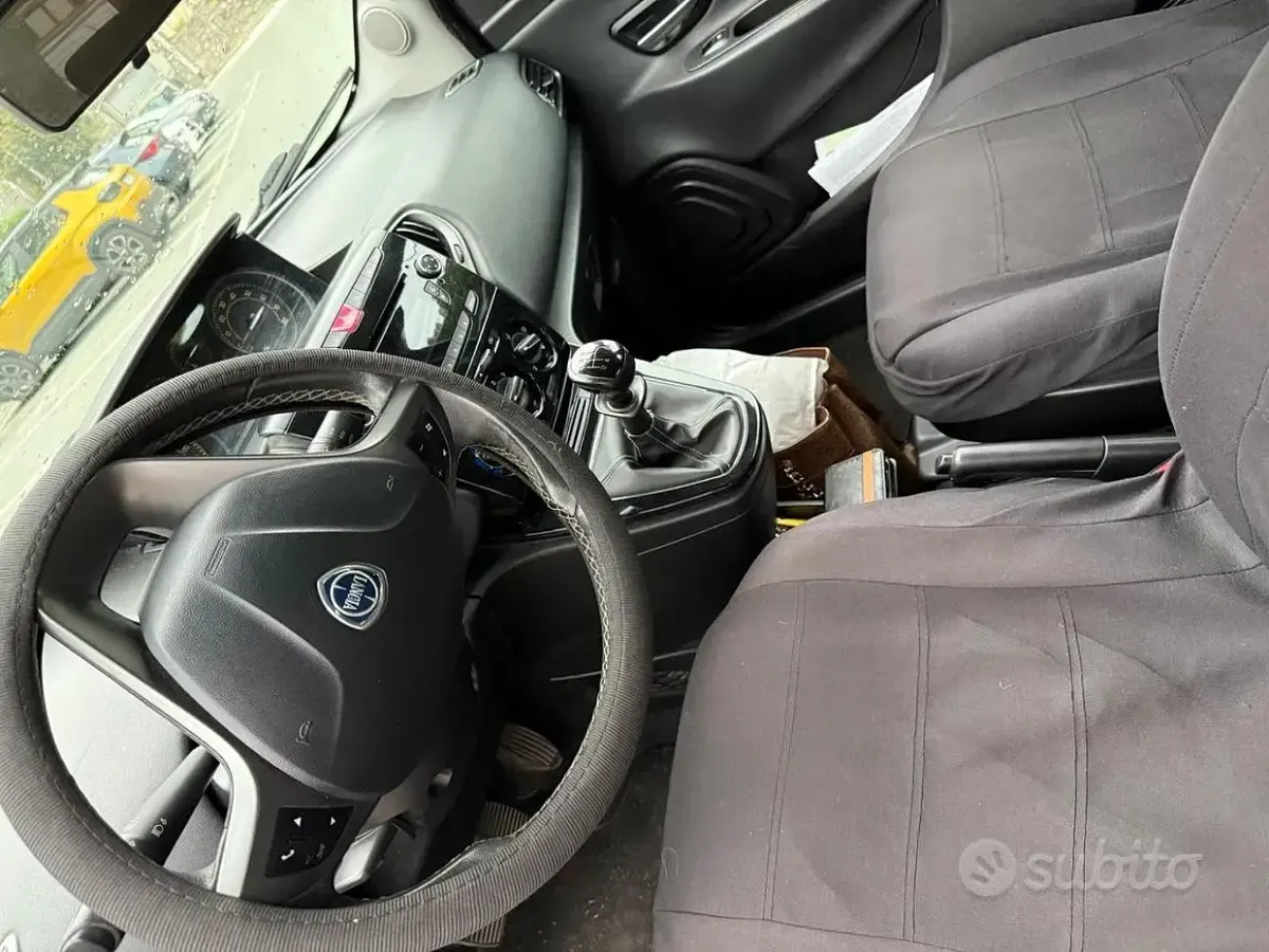 Usata Lancia Ypsilon 69 CV (50 kW) 2014 Utilitaria