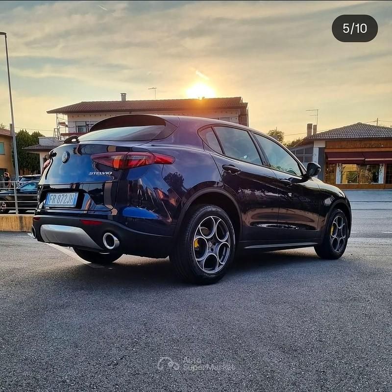 Usata Alfa Romeo Stelvio 179 CV (131 kW) 2018 Blu SUV