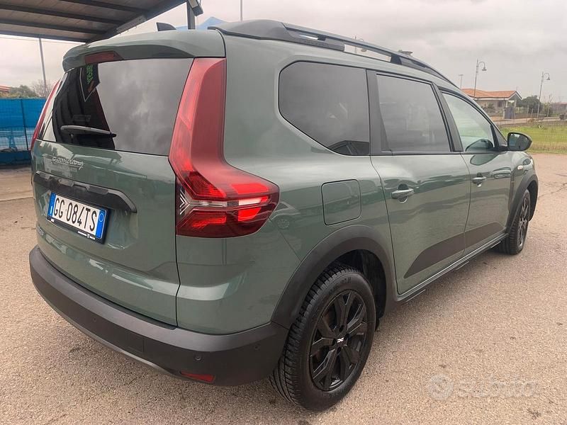 Usata Dacia Jogger Extreme 101 CV (74 kW) 2023 Verde Monovolume