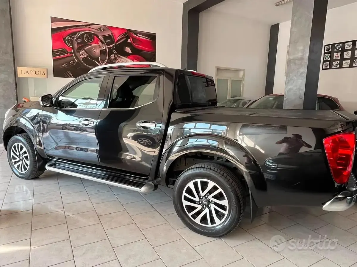 Usata Nissan Navara 190 CV (139 kW) 2017 Nero Pick-up