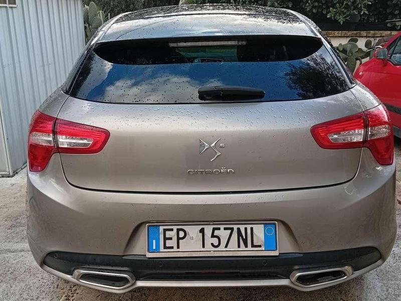 Usata Citroën DS5 Chic 114 CV (83 kW) 2012 Grigio Utilitaria