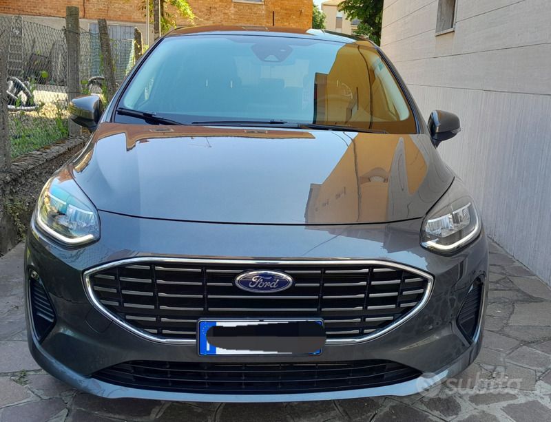 Usata Ford Fiesta Titanium 75 CV (55 kW) 2023 Grigio Utilitaria