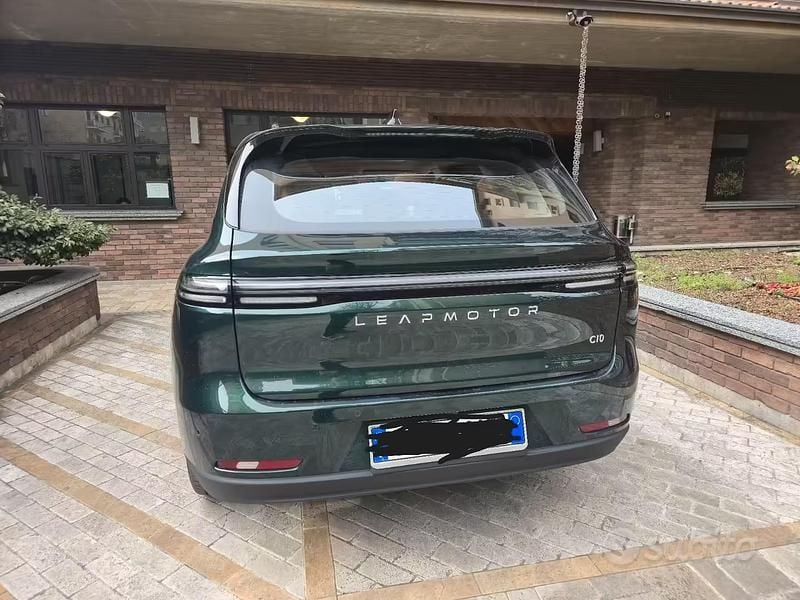 Usata Leapmotor C10 160 kW (218 CV) 2024 Verde SUV