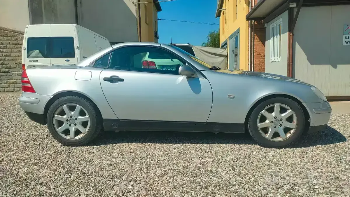 Usata Mercedes SLK200 192 CV (141 kW) 1997 Grigio Cabrio