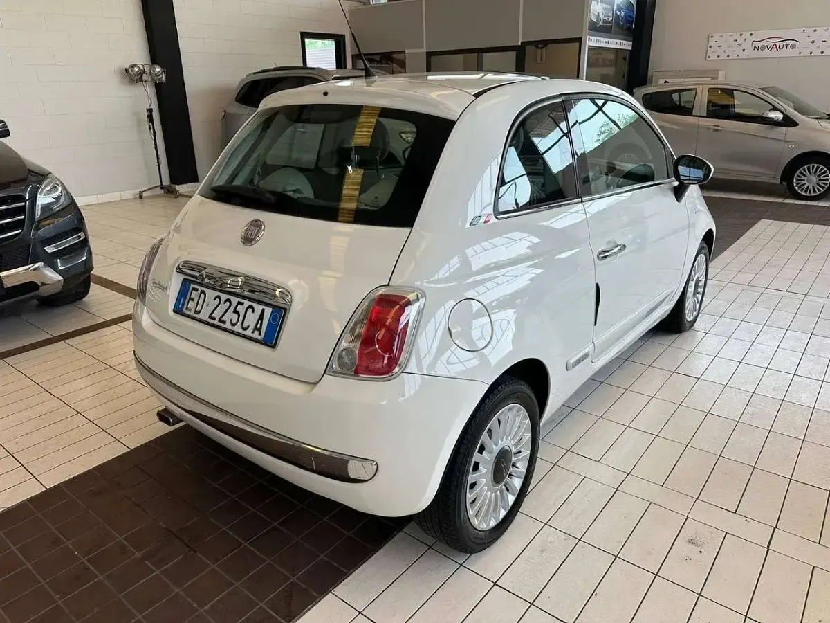 Usata Fiat 500 101 CV (74 kW) 2010 Bianco Utilitaria