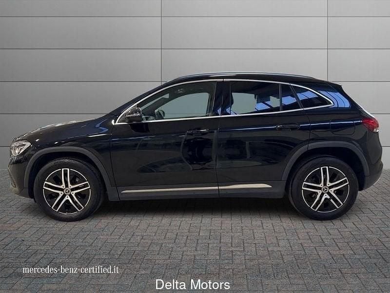 Usata Mercedes GLA200 150 CV (110 kW) 2022 Nero SUV