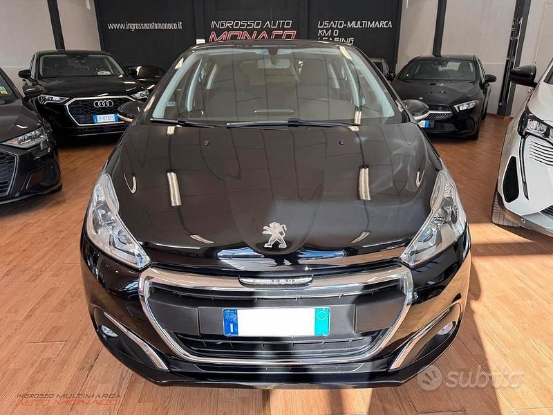 Usata Peugeot 208 Active 75 CV (55 kW) 2018 Nero Utilitaria