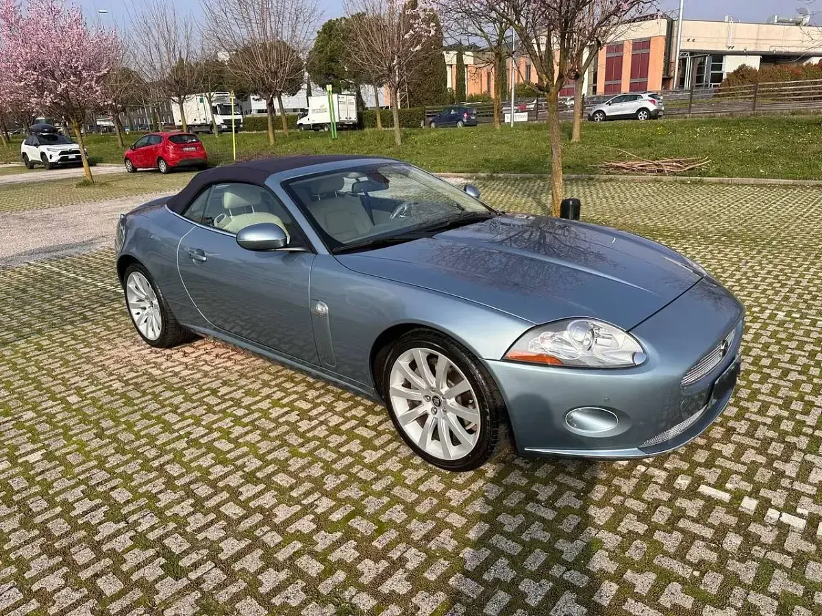 Usata Jaguar XK 405 CV (297 kW) 2006 Blu/azzurro Cabrio
