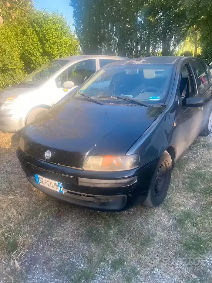 Usata Fiat Punto 60 CV (44 kW) 2002 Bluazzurro Utilitaria