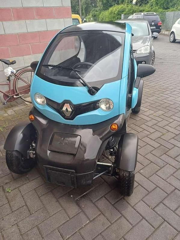 Usata Renault Twizy Life 17 kW (24 CV) 2020 Blu/azzurro Utilitaria