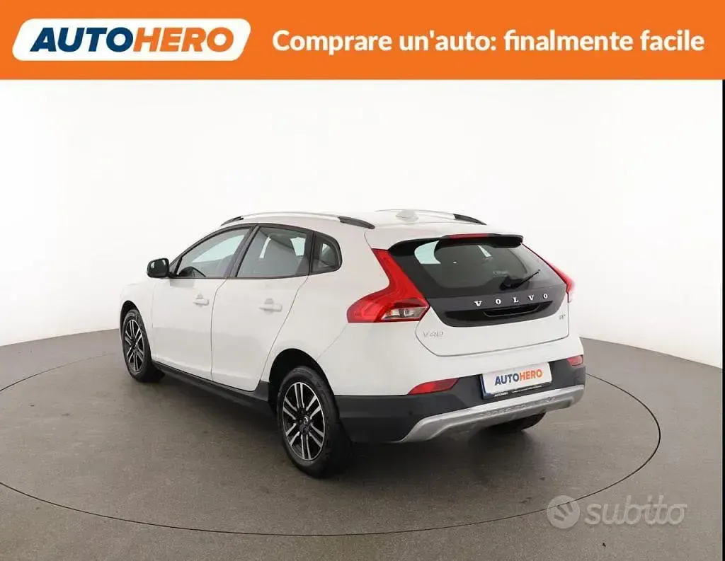 Occasion Volvo V40 CC 120 ch (88 kW) 2018 Blanc Break