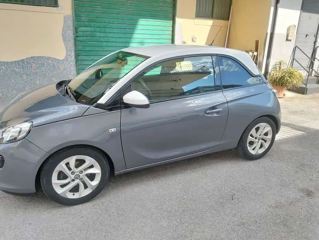Usata Opel Adam Unlimited 69 CV (50 kW) 2016 Utilitaria
