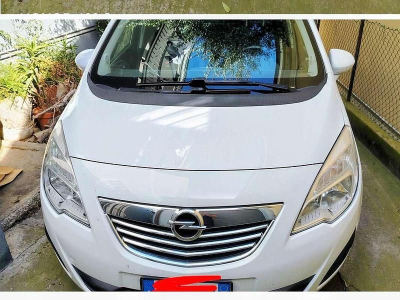 Usata Opel Meriva 95 CV (69 kW) 2013 Nero Monovolume