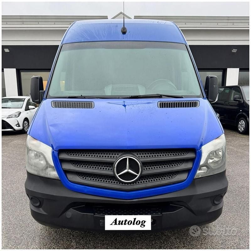 Blu Usata 2019 Mercedes Sprinter Executive Furgone | 9700 € (Super prezzo) - Immagine 1/4
