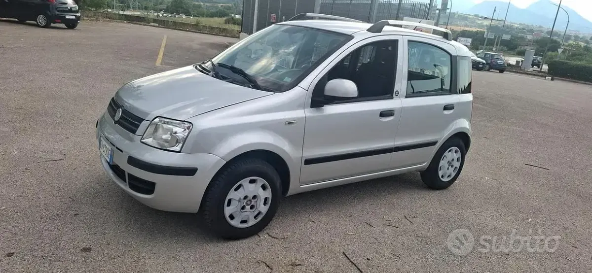 Usata Fiat Panda Active 69 CV (50 kW) 2011 Grigio Utilitaria